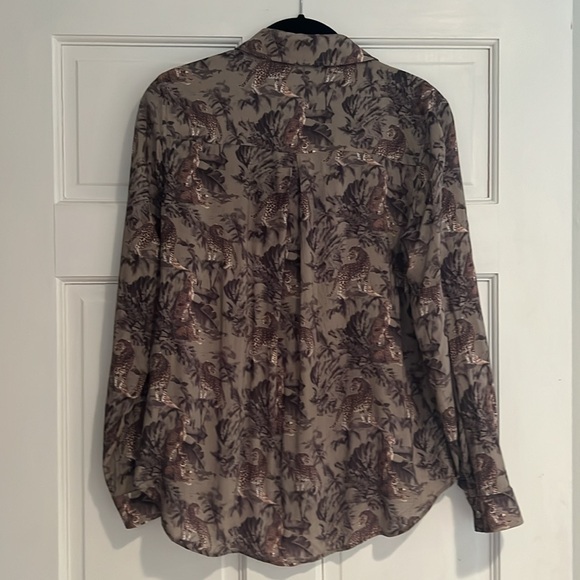 L’AGENCE jaguar print blouse - Picture 3 of 4